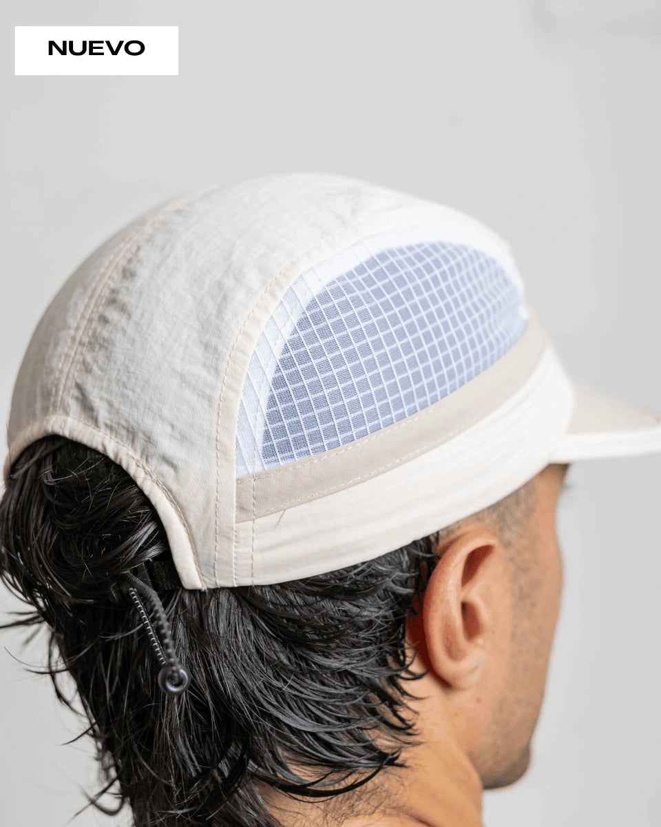 GORRA DEPORTIVA UNISEX CREMA - PACE