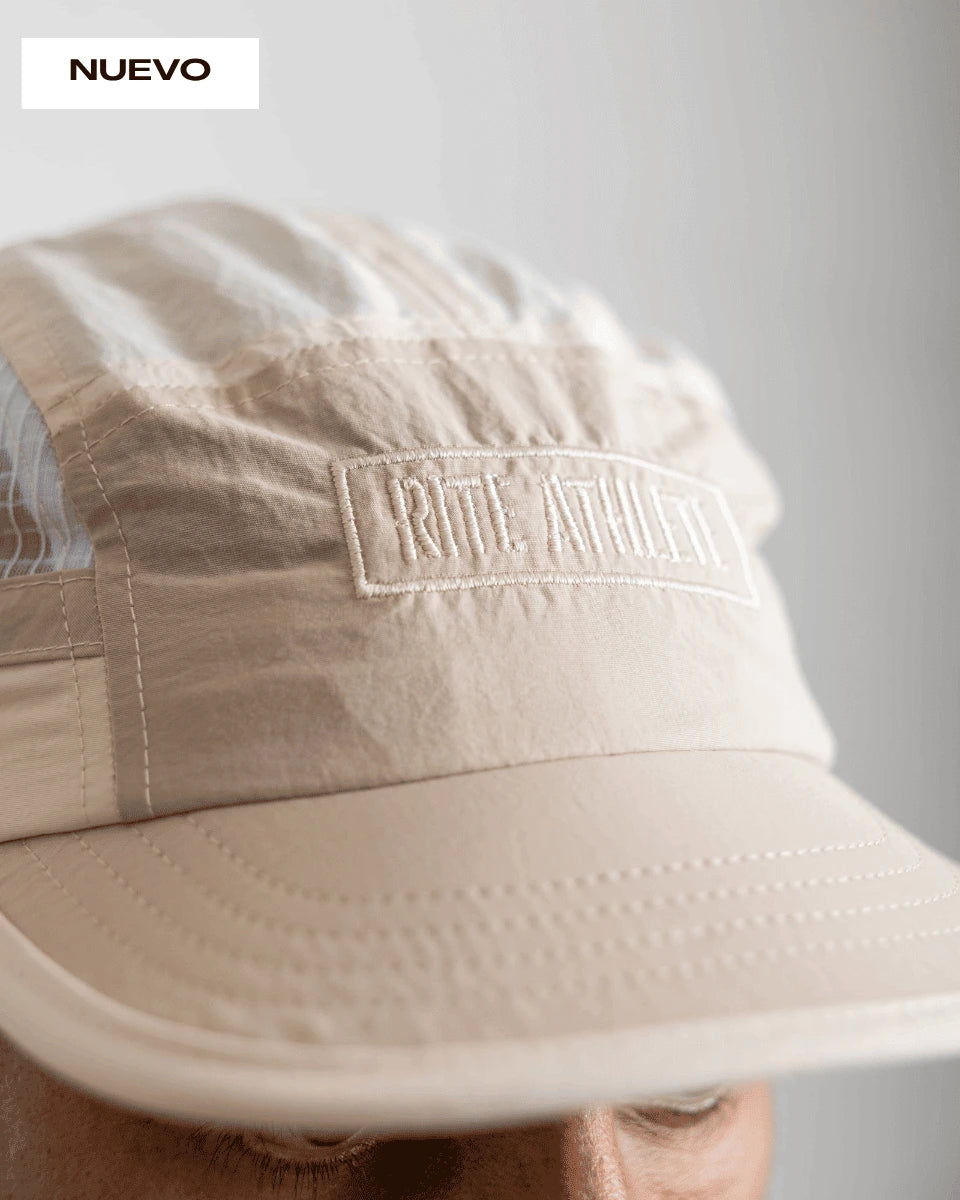 GORRA DEPORTIVA UNISEX CREMA - PACE