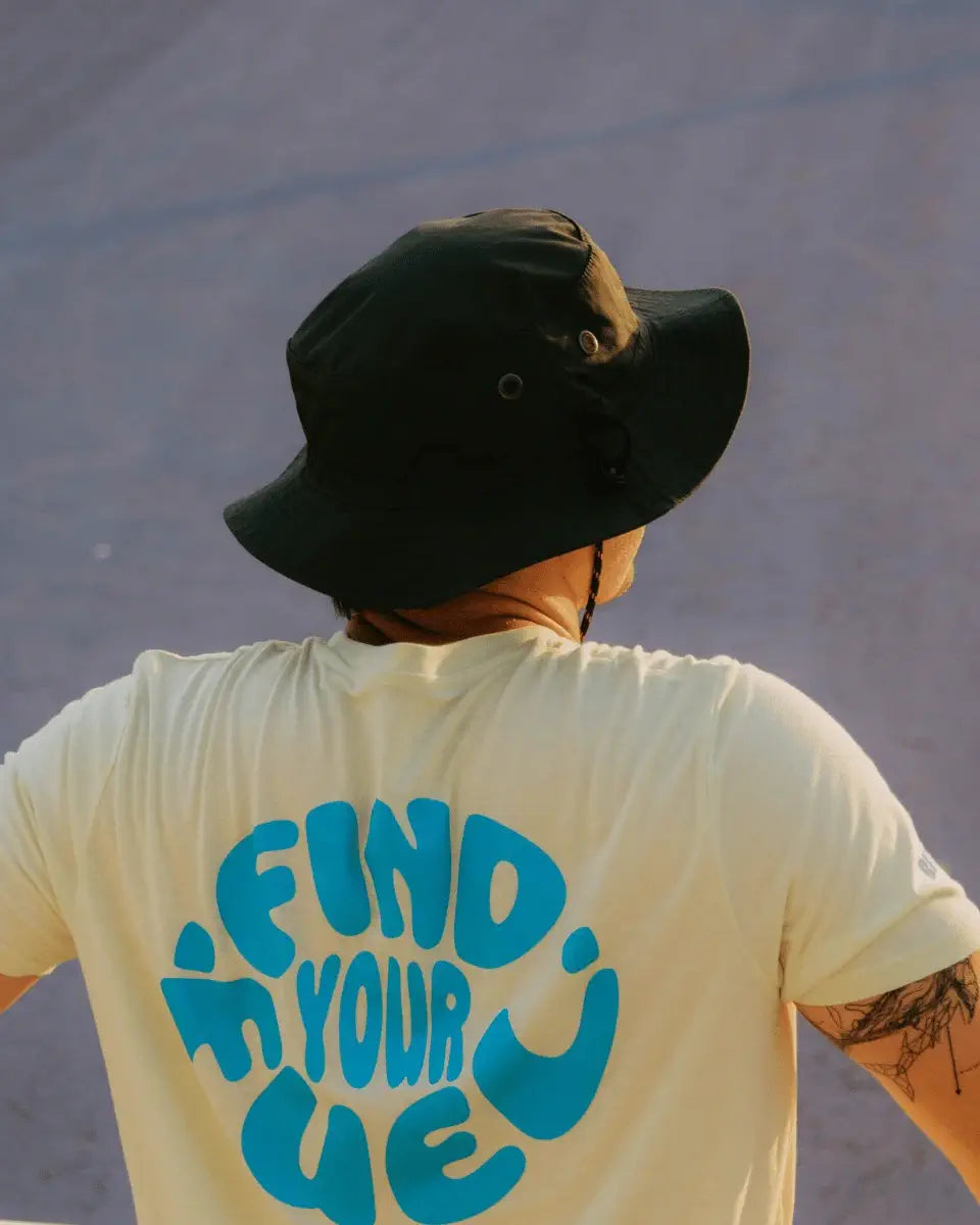 FIND YOUR FUEL  - CAMISETA AMARILLA UNISEX