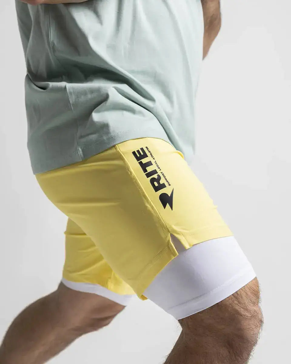 CAN'T FEEL MY LEGS - PANTALON AMARILLOS CON MALLAS