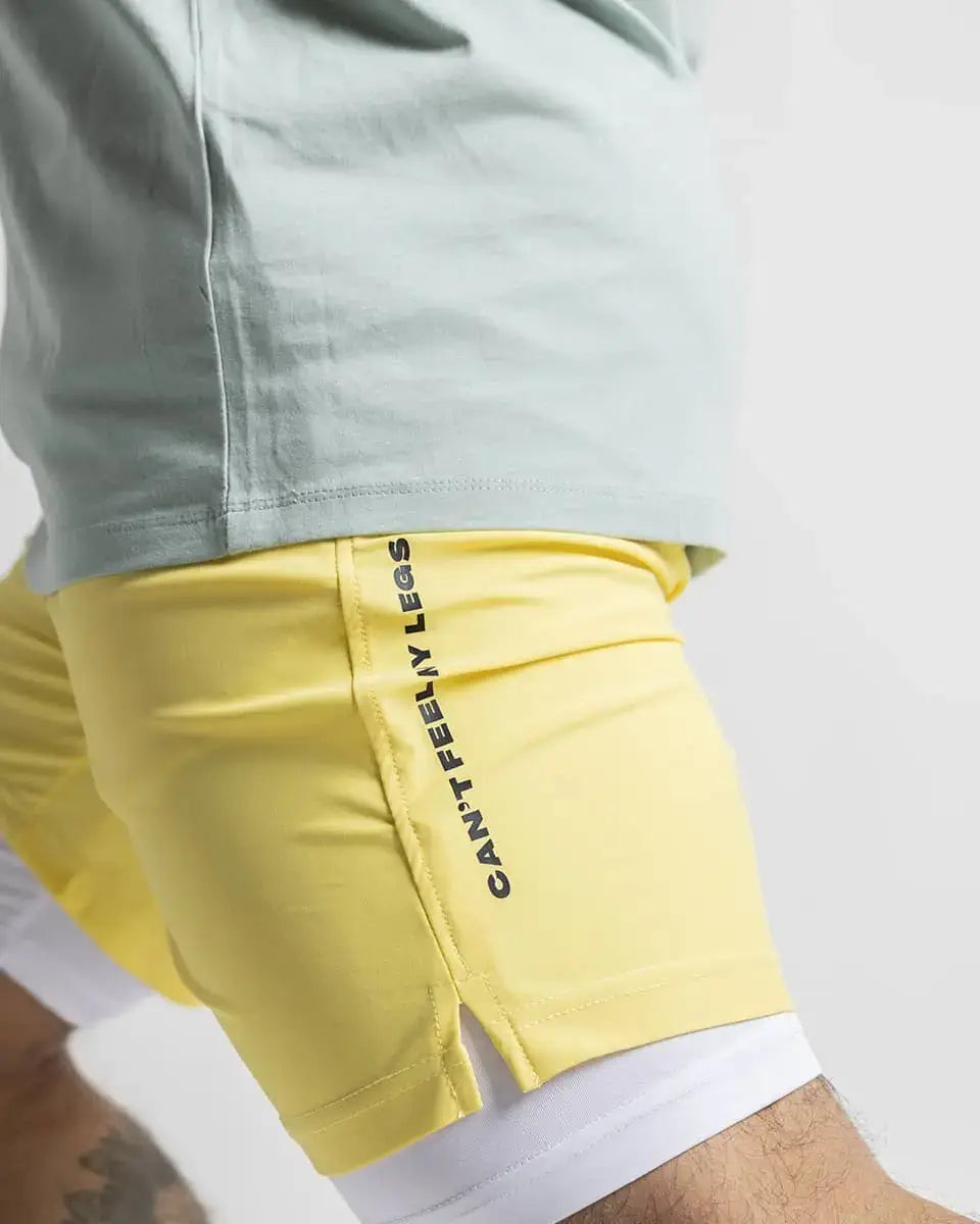 CAN'T FEEL MY LEGS - PANTALON AMARILLOS CON MALLAS