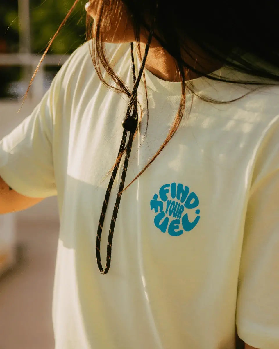 FIND YOUR FUEL  - CAMISETA AMARILLA UNISEX