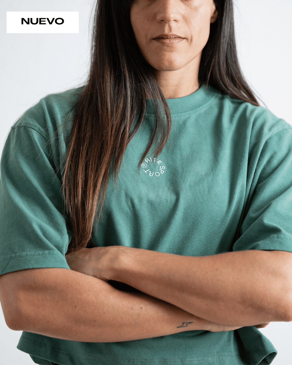 CAMISETA UNISEX OVERSIZE LOOK MOM – VERDE DESGASTADO
