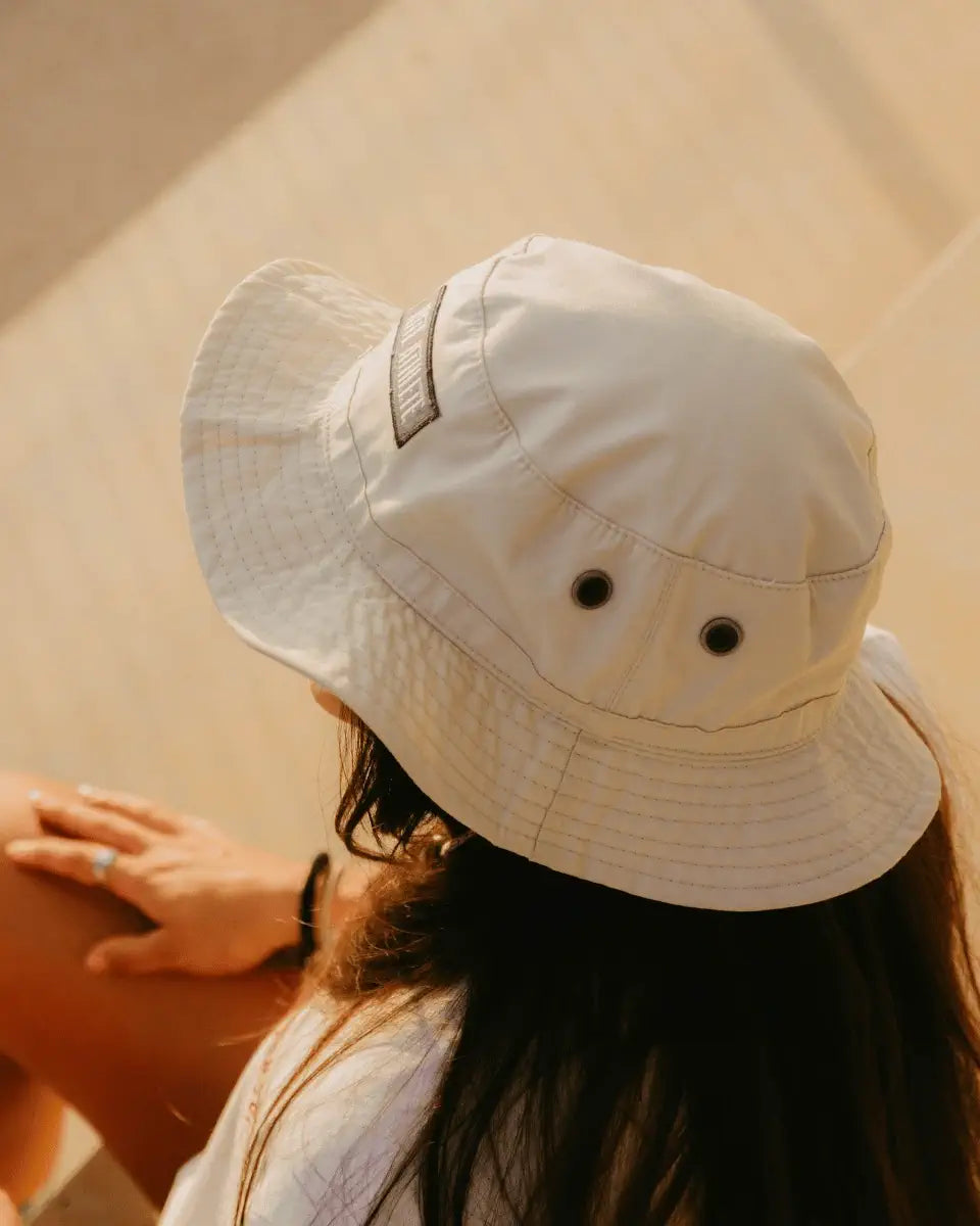 GORRO UNISEX AJUSTABLE - GORITE CREMA
