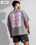 CAMISETA GRIS LIGHT WEIGHT MODELO CHICO ATRAS
