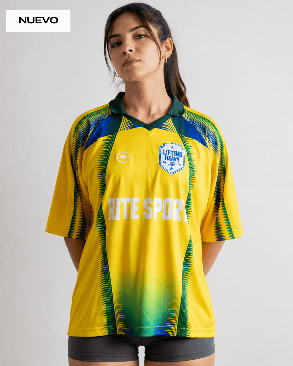 Modelo camiseta brasil delante